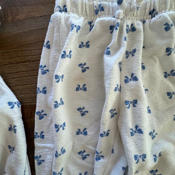Old Navy 2 Piece Set - Size 2T - Picture 3 of 4